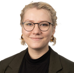 professional portrait of Lauren Mader